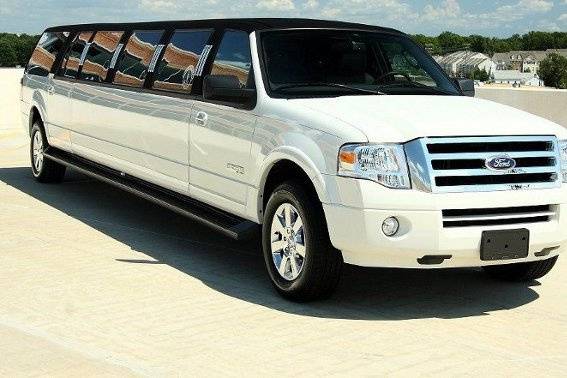 10 Person Limo Rental