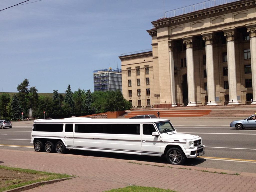 Limo Rental Atlanta Prom