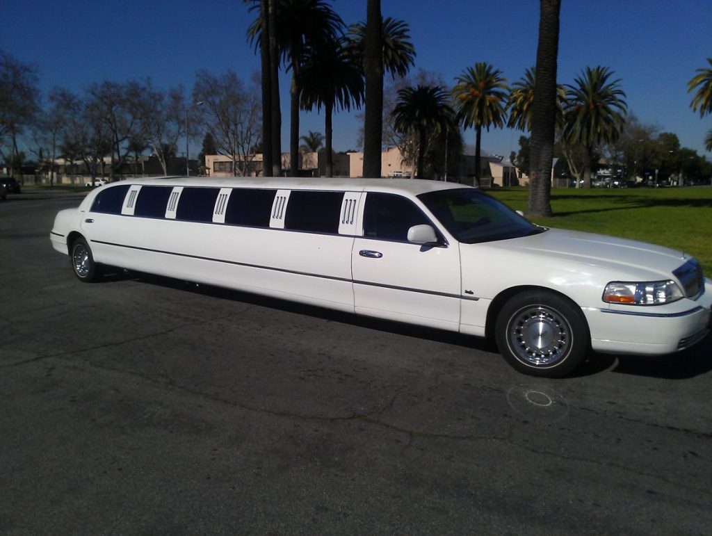 How Much Is Limo Rental For Prom