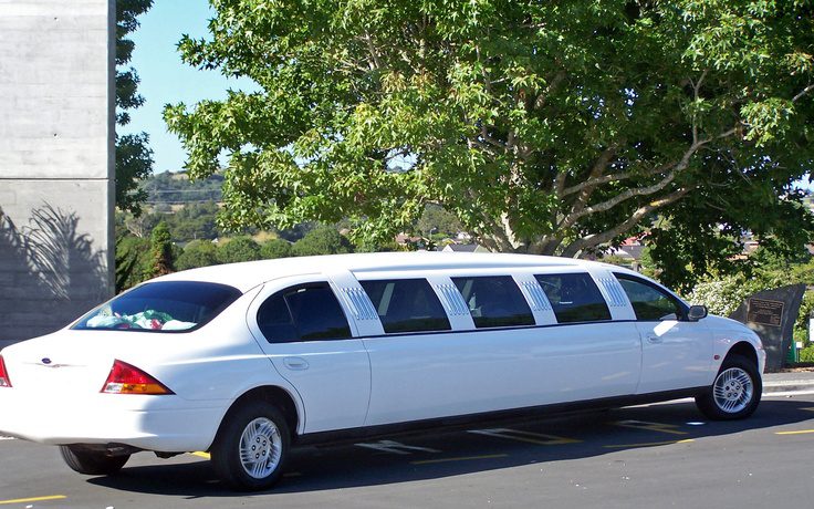 How Much Does A Limo Rental Cost For Prom