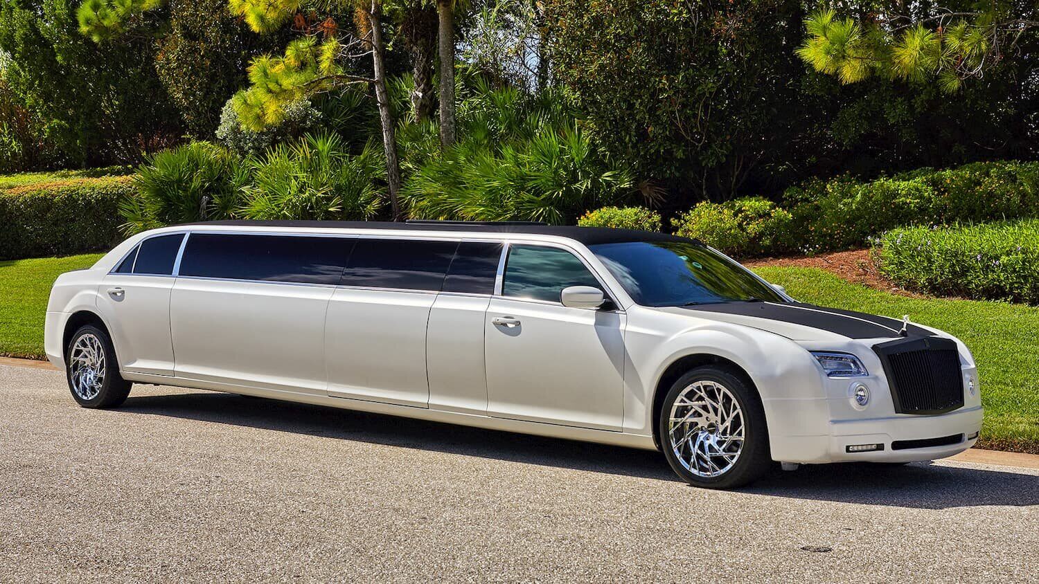 Last Minute Limo Rental for Your Next Event