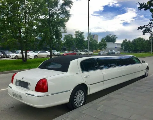 6 Person Limo Rental Near Me For Prom