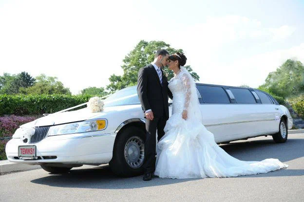 How Much To Hire A Limo For A Wedding