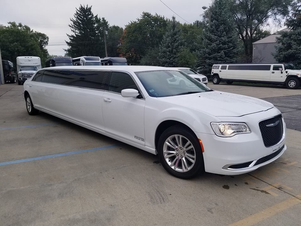 16 Passenger Limo Rental Near ME