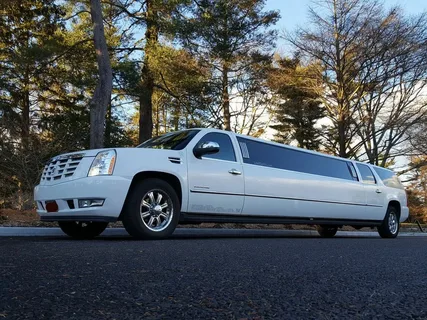 10 Passenger Limo Rental in Freehold Township New Jersey