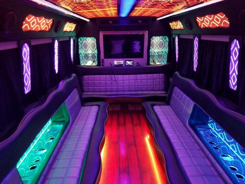 Promo Party Buses Rental In Chester Field