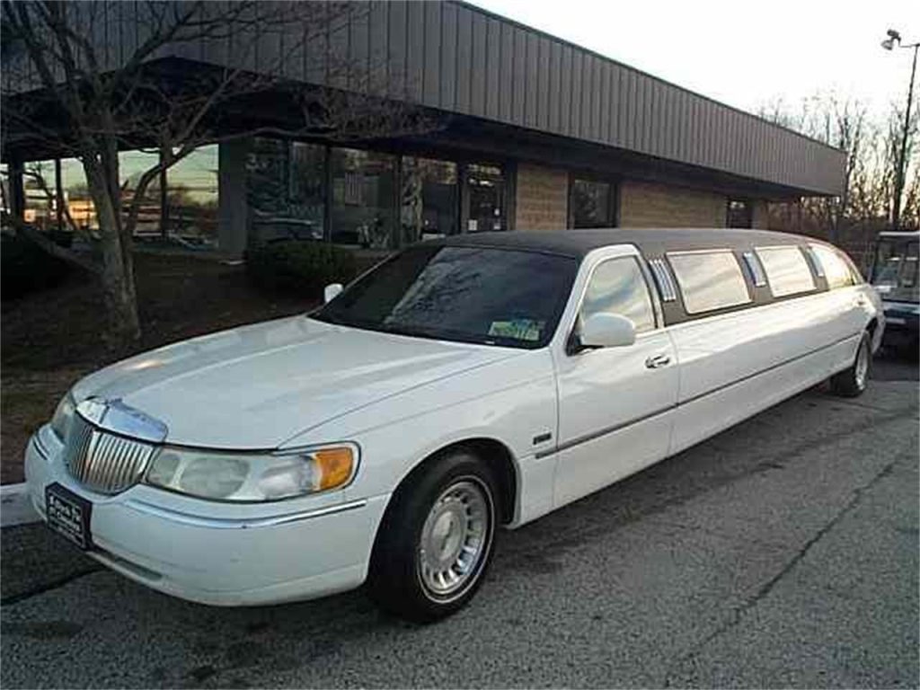 Stretch Limo Rental In Boston