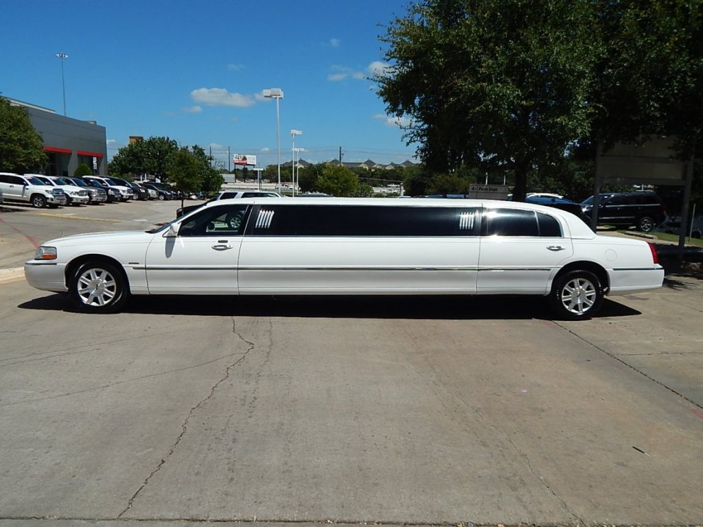 Stretch Limo Rental In Eaton Town