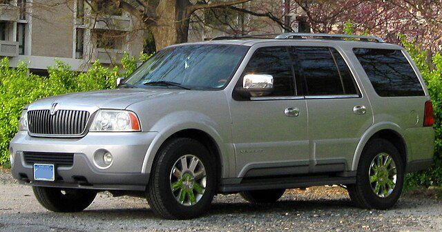 Pink Lincoln Navigator in Bryn Mawr