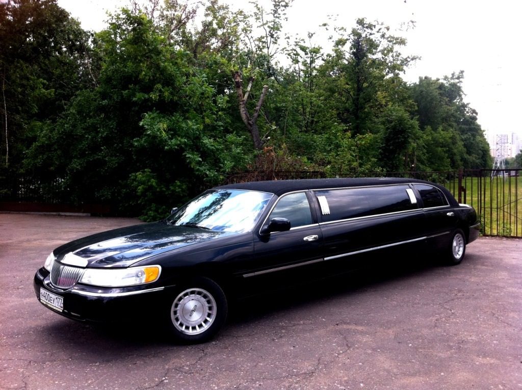 Stretch Limo Rental In Edison