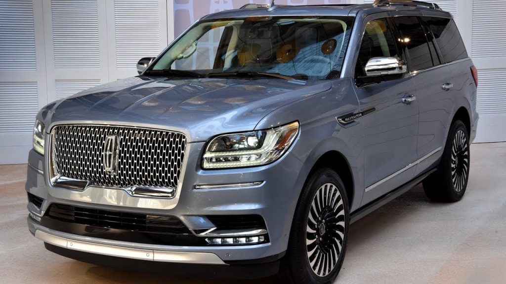 Pink Lincoln Navigator in Garden City