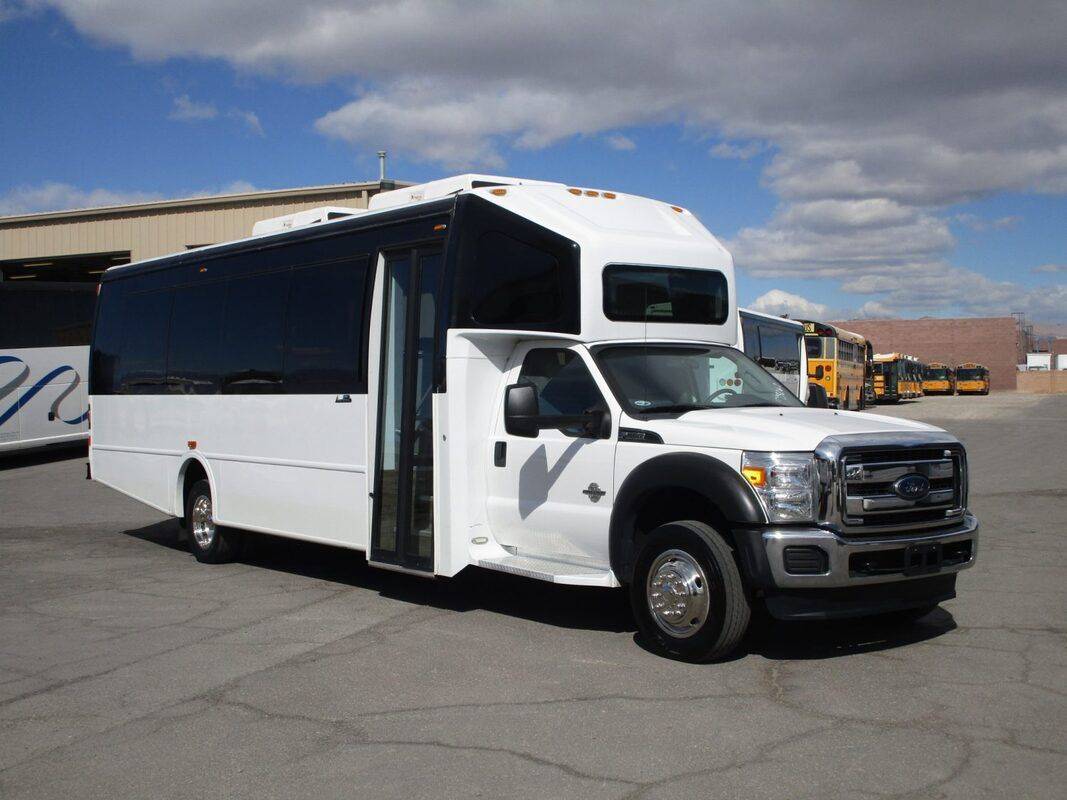 Mercedes Sprinter Limousine White for 14 Passenger