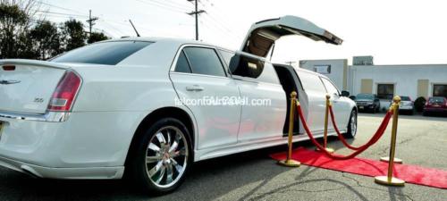 12 Passenger Chrysler Limousine With Jet Door (1)